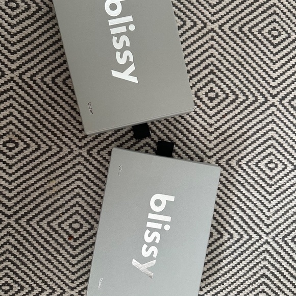 New Blissy Queen Silk Silver pillow cases - Picture 2 of 4